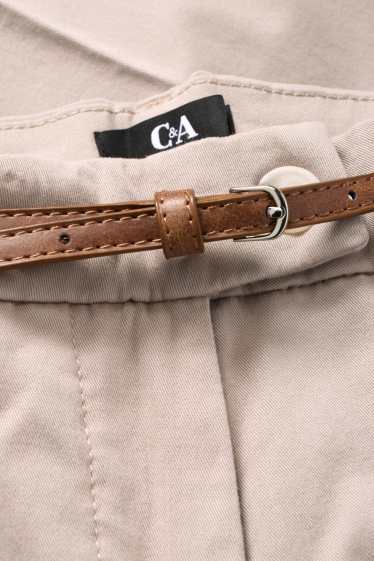 Damen - Stoffhose mit Gürtel - Mid Waist - Tapered Fit - hellbeige