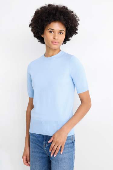 Women - Knitted jumper - short sleeve - light blue