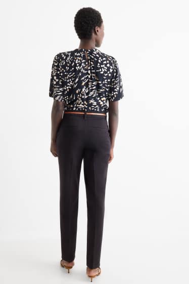 Damen - Stoffhose mit Gürtel - Mid Waist - Tapered Fit - schwarz