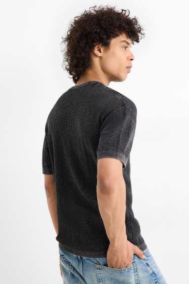 Men - Knitted jumper - short sleeve - ribbed - black