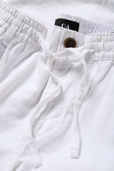 Hommes - Chino - tapered fit - lin mélangé - blanc
