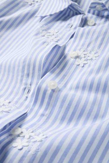 Femei - Bluză tip cămașă - cu dungi - cu flori - alb / albastru deschis