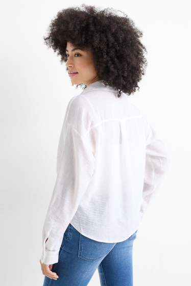 Damen - Bluse mit Knotendetail - weiß