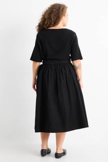Damen - Fit & Flare Kleid mit Gürtel - schwarz