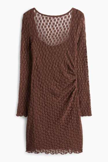 Dona - Vestit de blonda - marró