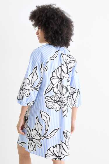 Femmes - Robe évasée - finition à rayures - à fleurs - bleu / blanc