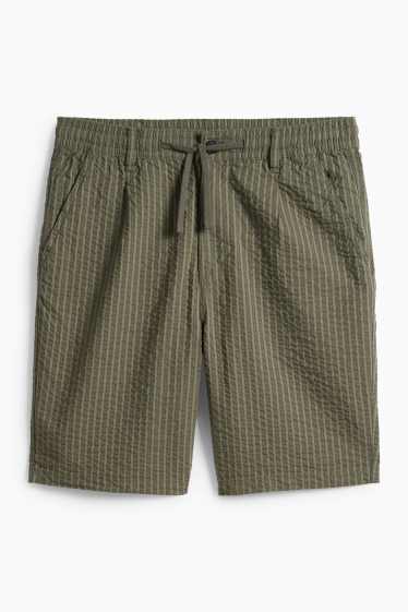 Men - Shorts - green