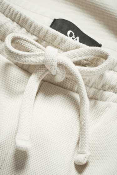 Men - Sweat shorts - textured - cremewhite