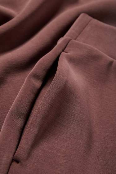 Dona - Bermudes de teixit de dessuadora - marró