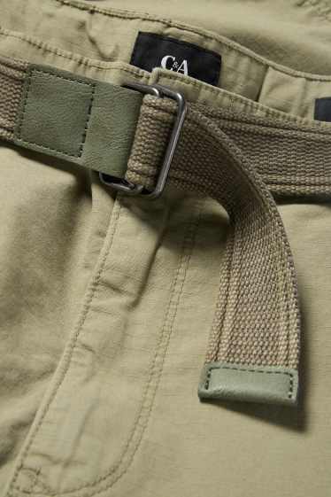 Home - Pantalons curts cargo amb cinturó - texturats - verd