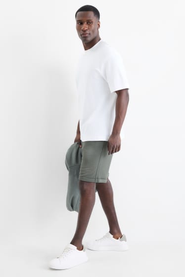 Men - Sweat shorts - textured - green