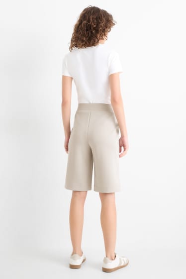 Damen - Sweat-Bermudas - beige