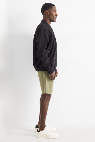 Men - Shorts - Flex - green