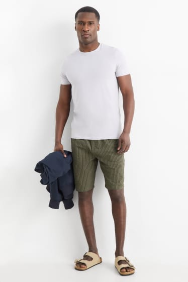 Men - Shorts - green