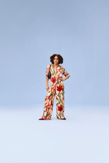 Femei - Pantaloni de stofă - talie înaltă - wide leg - cu flori - multicolor