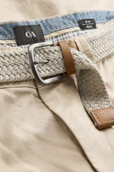 Herren - Cargo-Shorts mit Gürtel - cremefarben