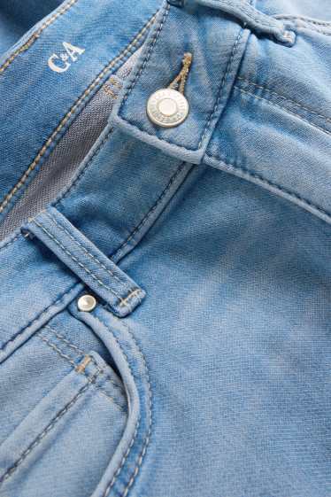 Femmes - Bermuda en jean - mid waist - bleu clair