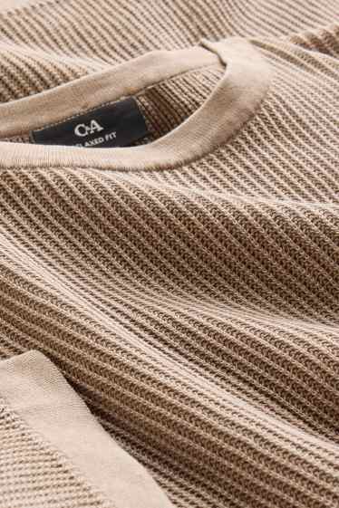 Hommes - Pull en maille - manches courtes - finition côtelée - gris