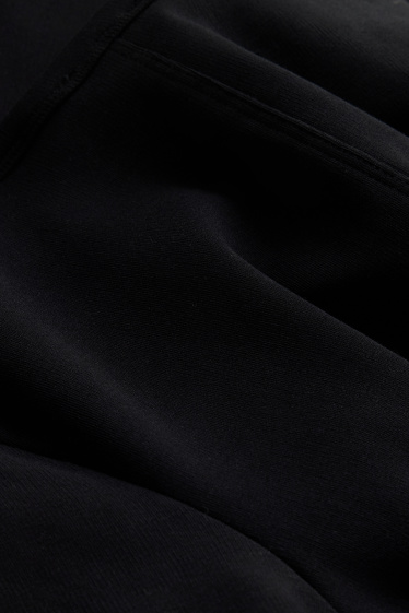 Donna - T-shirt con scollo a V - slim fit - a coste fini - rosso / nero