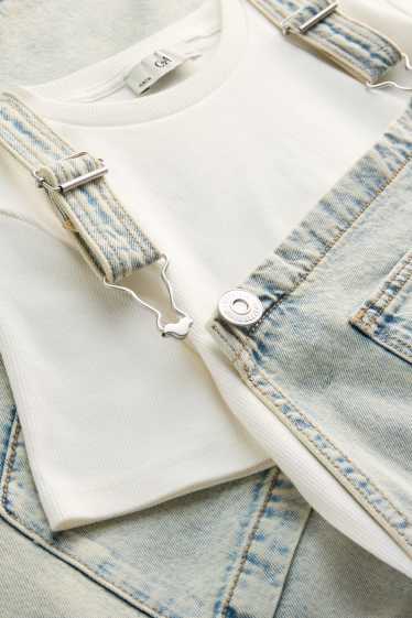 Kinder Mädchen - Set - Kurzarmshirt und Jeans-Latzkleid - 2 teilig - weiß / hellblau