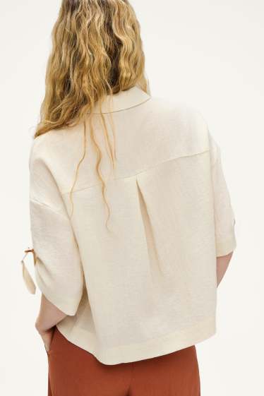 Dámské - Košilová halenka - krémově bílá