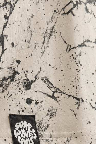 Kinderen: jongens - T-shirt - crèmekleurig