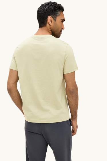 Heren - T-shirt - regular fit - lichtgroen