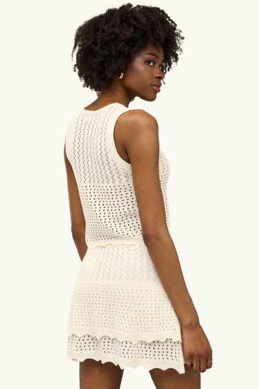 Damen - Crochet-Top - V-Ausschnitt - cremeweiß