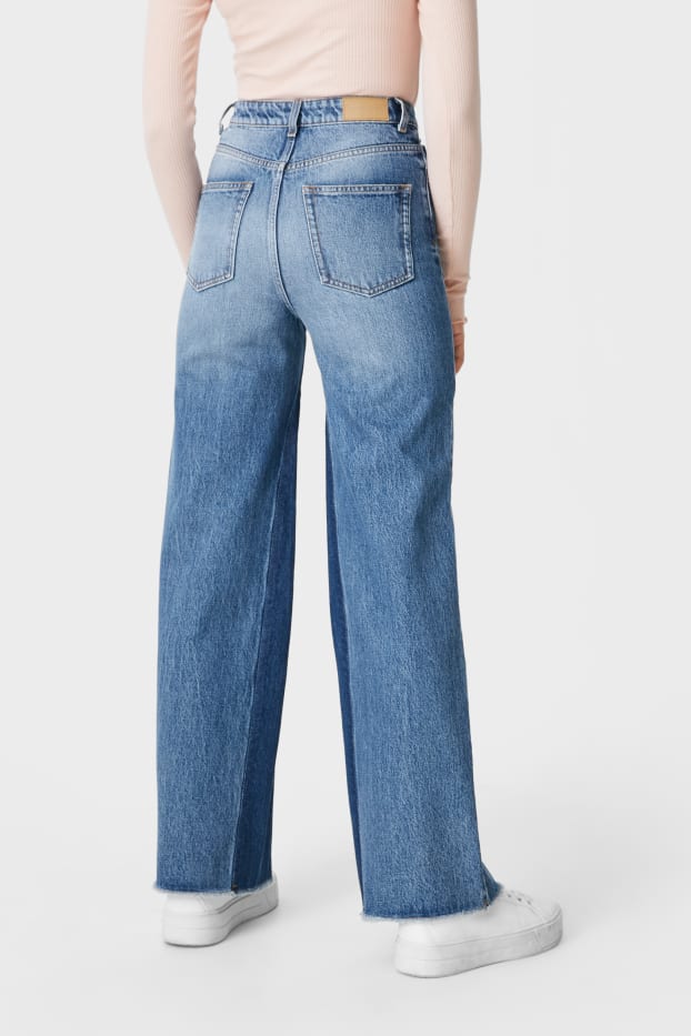 Women - Wide leg jeans - high waist - blue denim