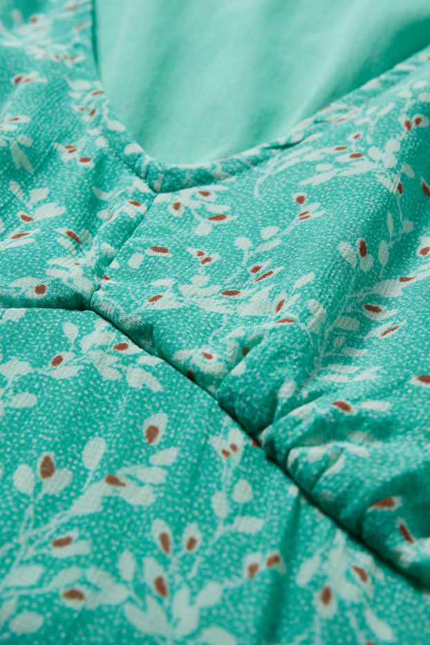 Women - Chiffon dress - light green