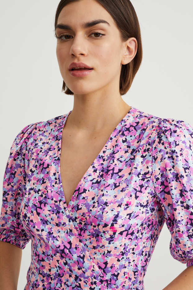 Femmes - Robe croisée - à fleurs - rose