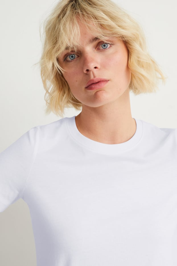 Women - Basic T-shirt - white