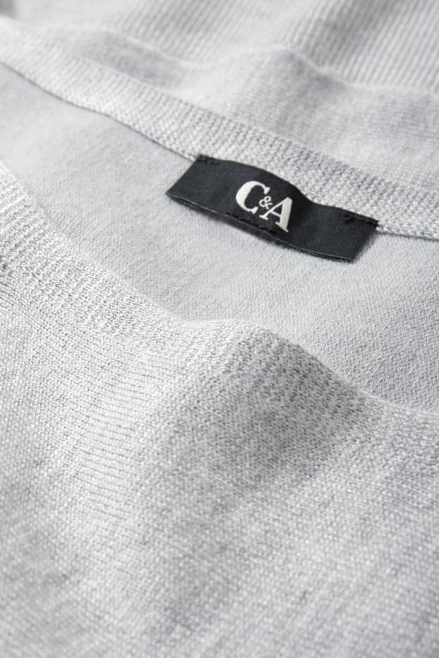Femmes - Pullover en délicate maille - gris clair chiné