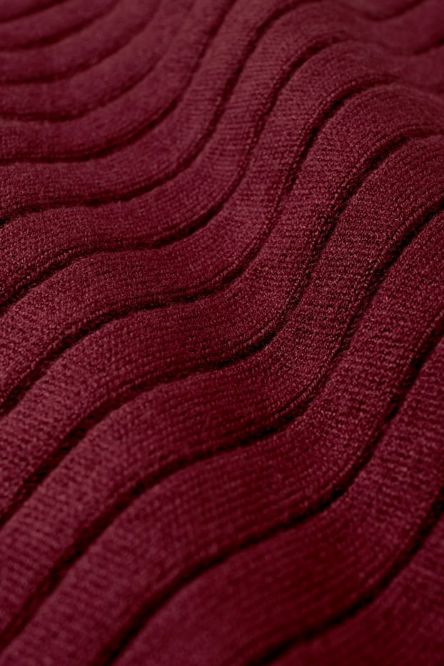 Women - Knitted bodycon dress - bordeaux