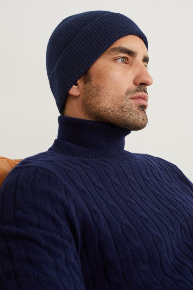 Men - Knitted cashmere hat - dark blue