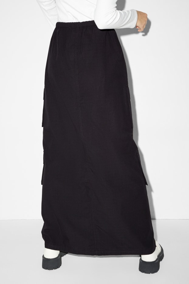 Women - Cargo skirt - black