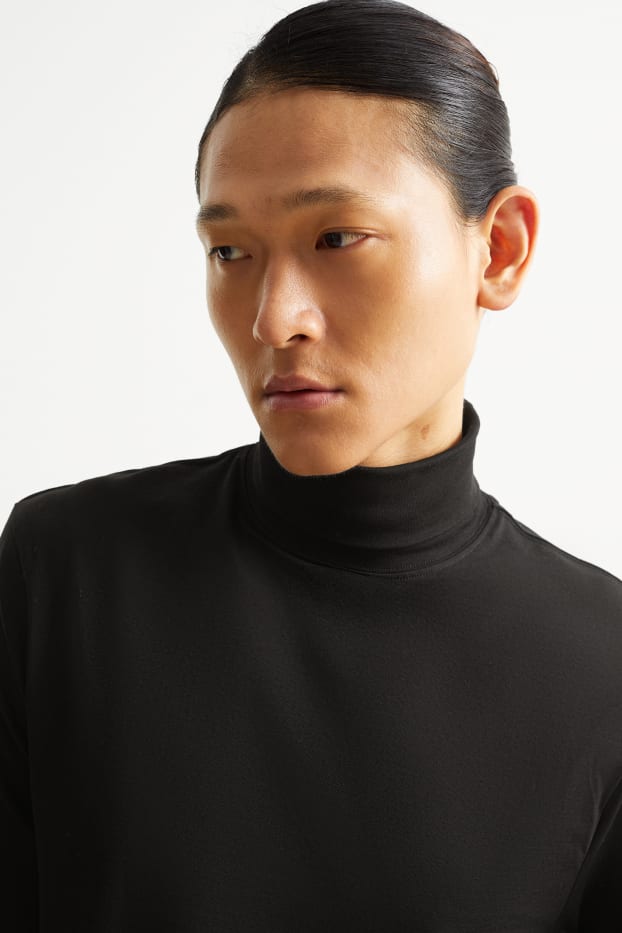 Bărbați - Bluză cu guler rulat - negru