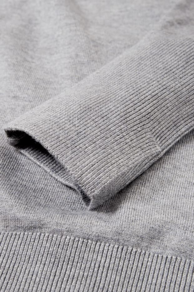Femmes - Pullover basique à col roulé - gris
