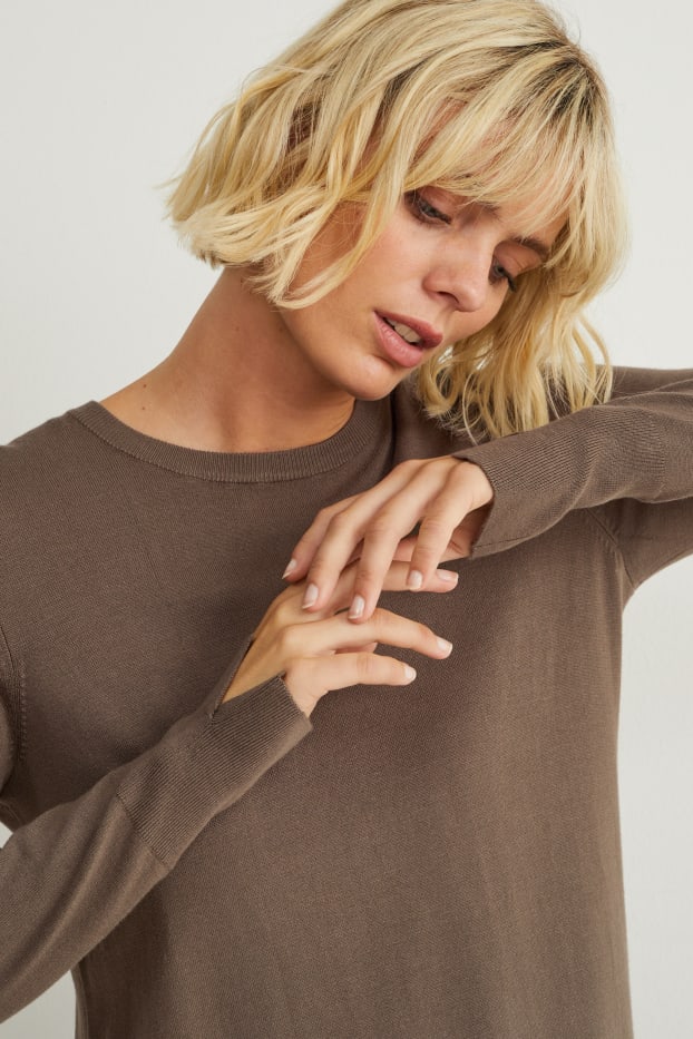 Femmes - Robe basique en maille - marron