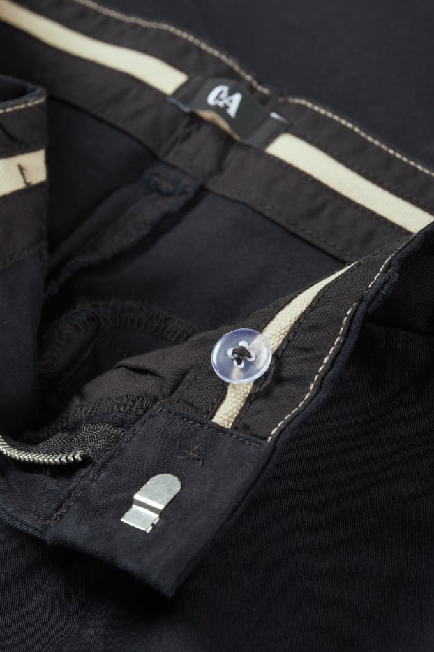 Damen - Chino - Mid Waist - Tapered Fit - schwarz