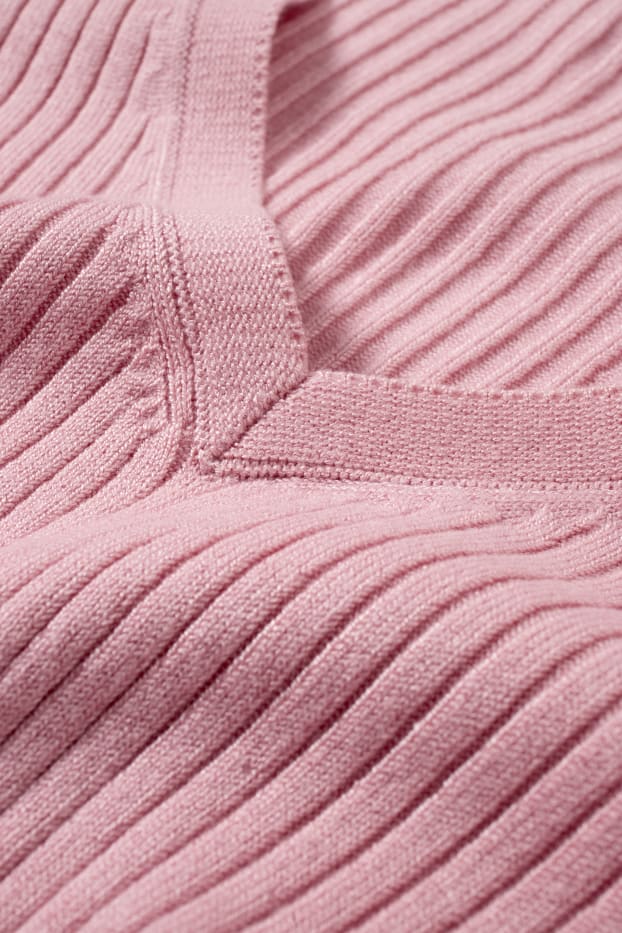 Femmes - Pullover basique à col V - matière côtelée - rose