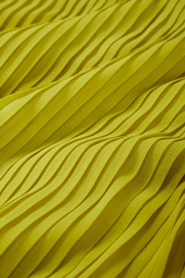 Women - Plissé blouse - light green