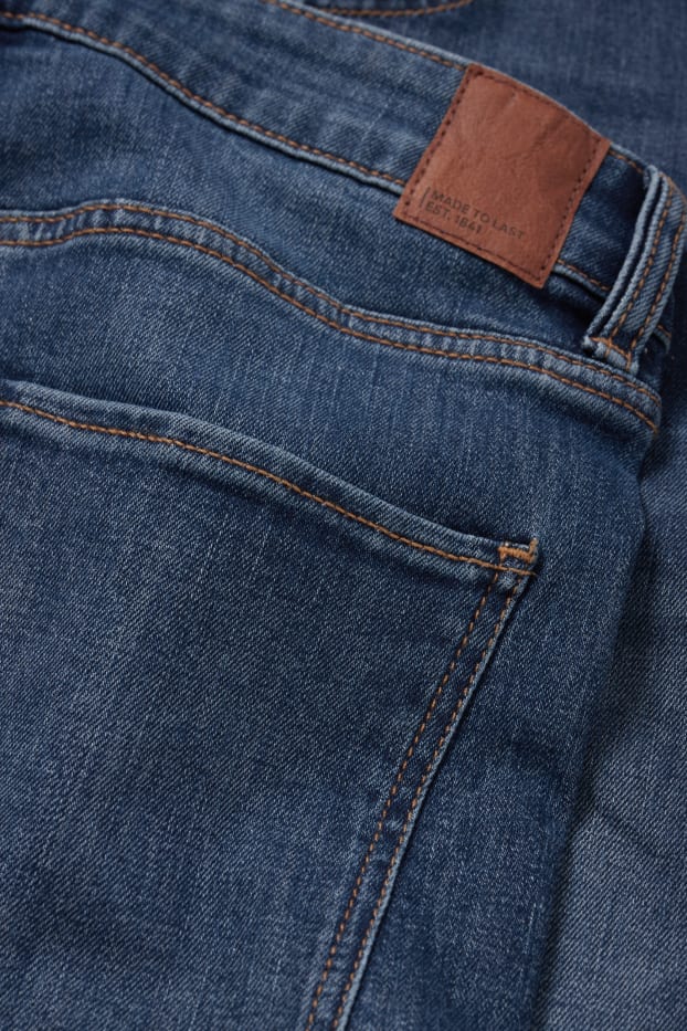 Women - Denim shorts - mid-rise waist - LYCRA® - denim-dark blue