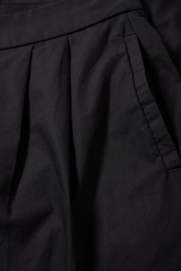 Women - Shorts - high waist - black