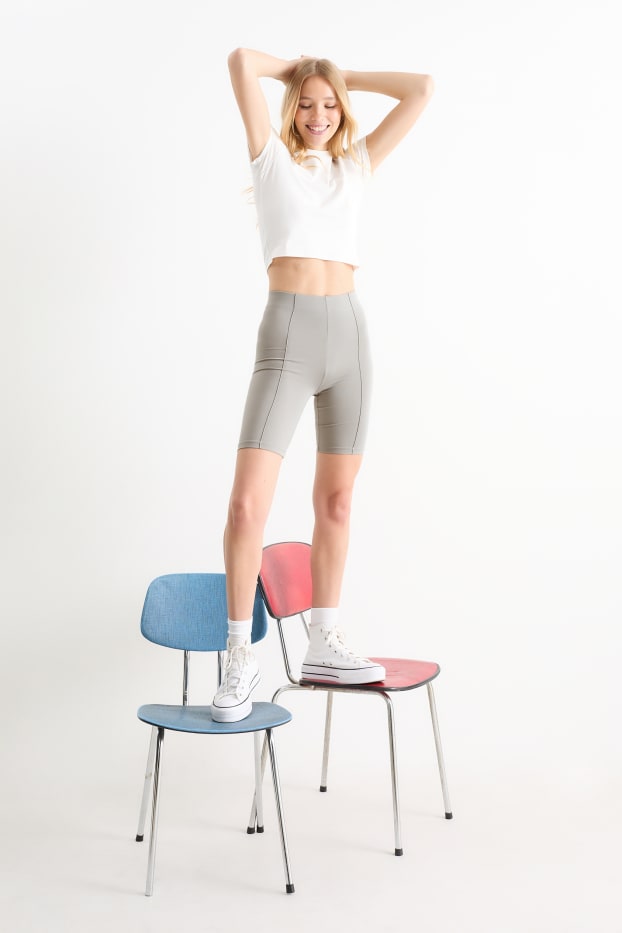 Femmes - Short cycliste - gris