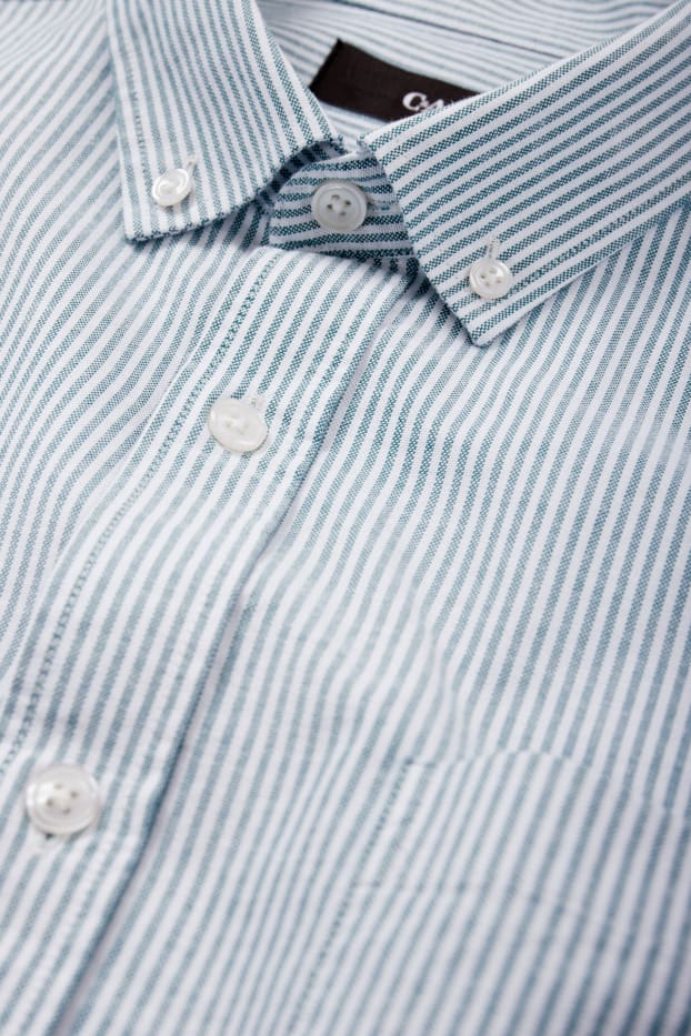 Mężczyźni - Koszula Oxford - regular fit - przypinany kołnierzyk - w paski - ciemnozielony