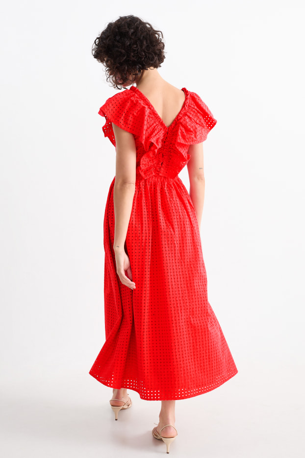 Dámské - Šaty fit & flare s výstřihem ve tvaru V - Broderie anglaise - červená