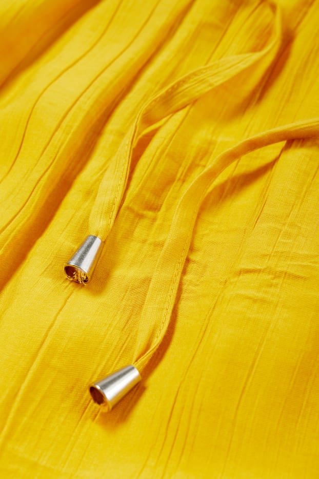 Women - Bermuda shorts - high waist - yellow
