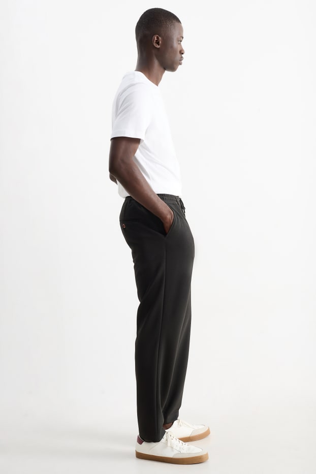 Heren - Chino - tapered fit - zwart