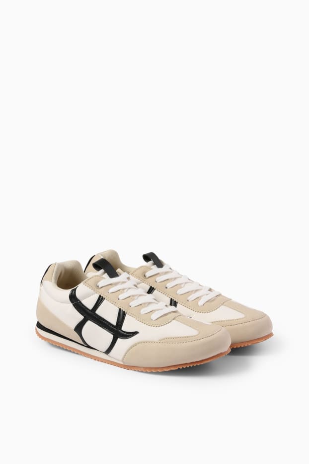 Femmes - Baskets - faux suède - beige clair